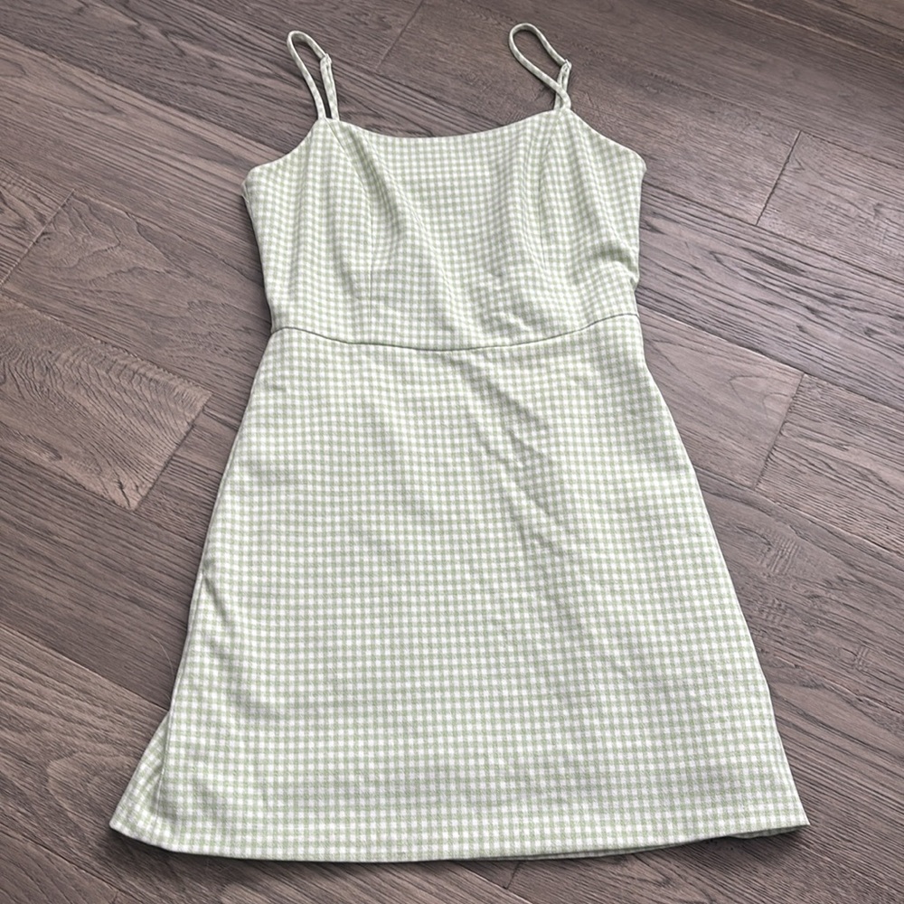 Wildfred | Aritzia Isabelle dress in gingham light green and white size 4 - Picture 4 of 16